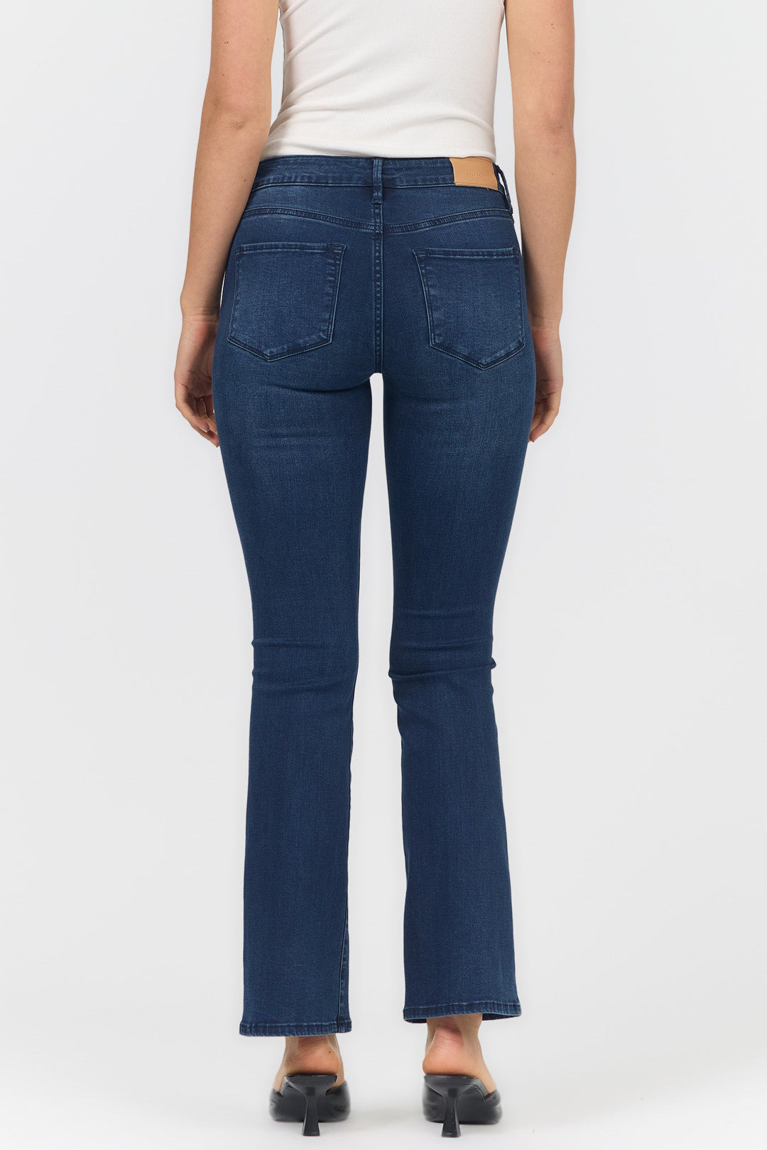 JAXTYN MID RISE BOOTCUT JEAN PRINCESS