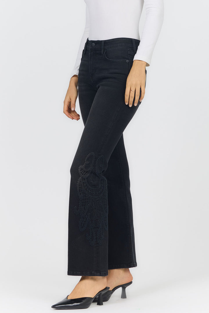 JAXTYN MID RISE STRAIGHT LEG JEAN BLACKTHORNE