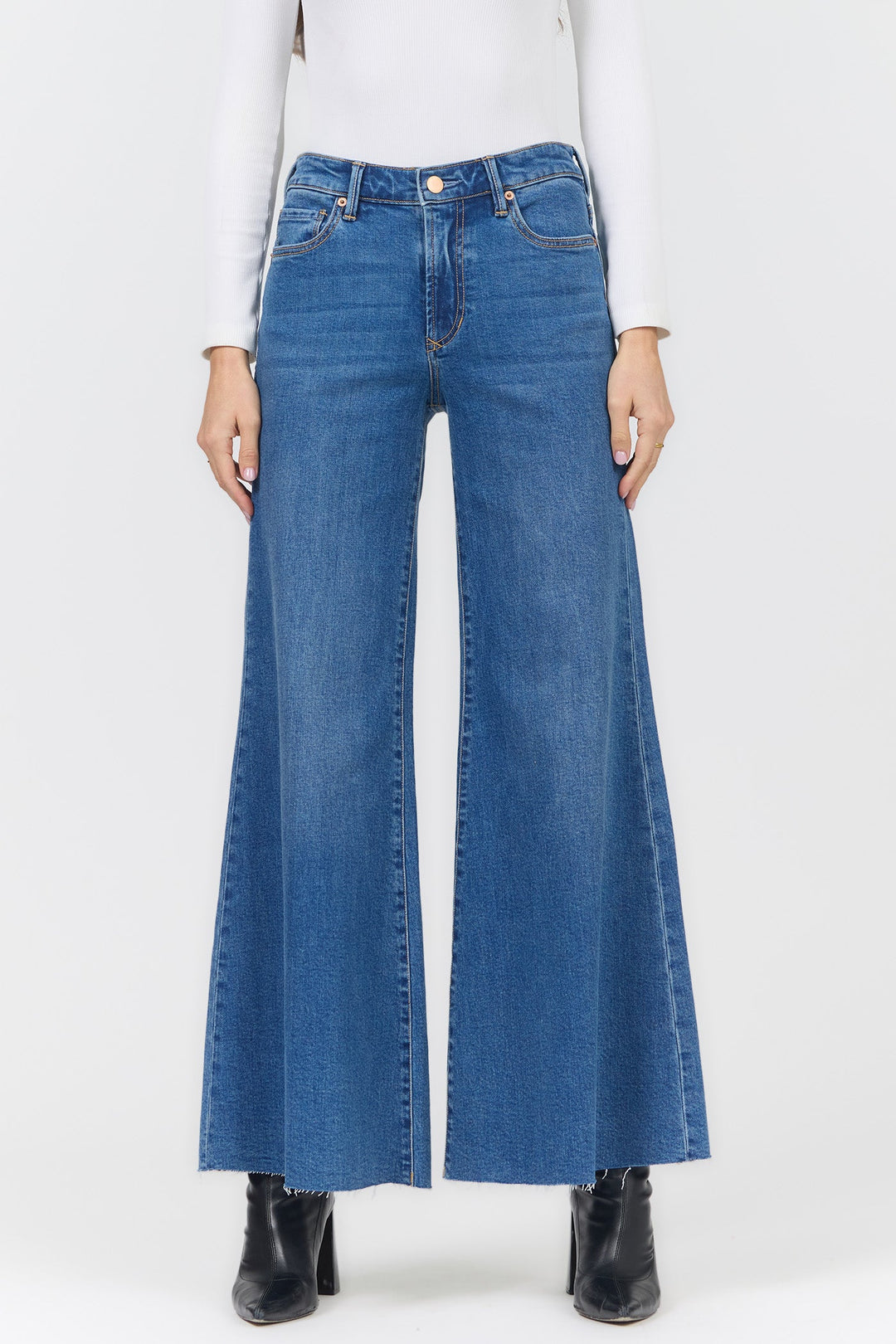 HENDRIX MID RISE WIDE LEG JEAN SOBRANCE