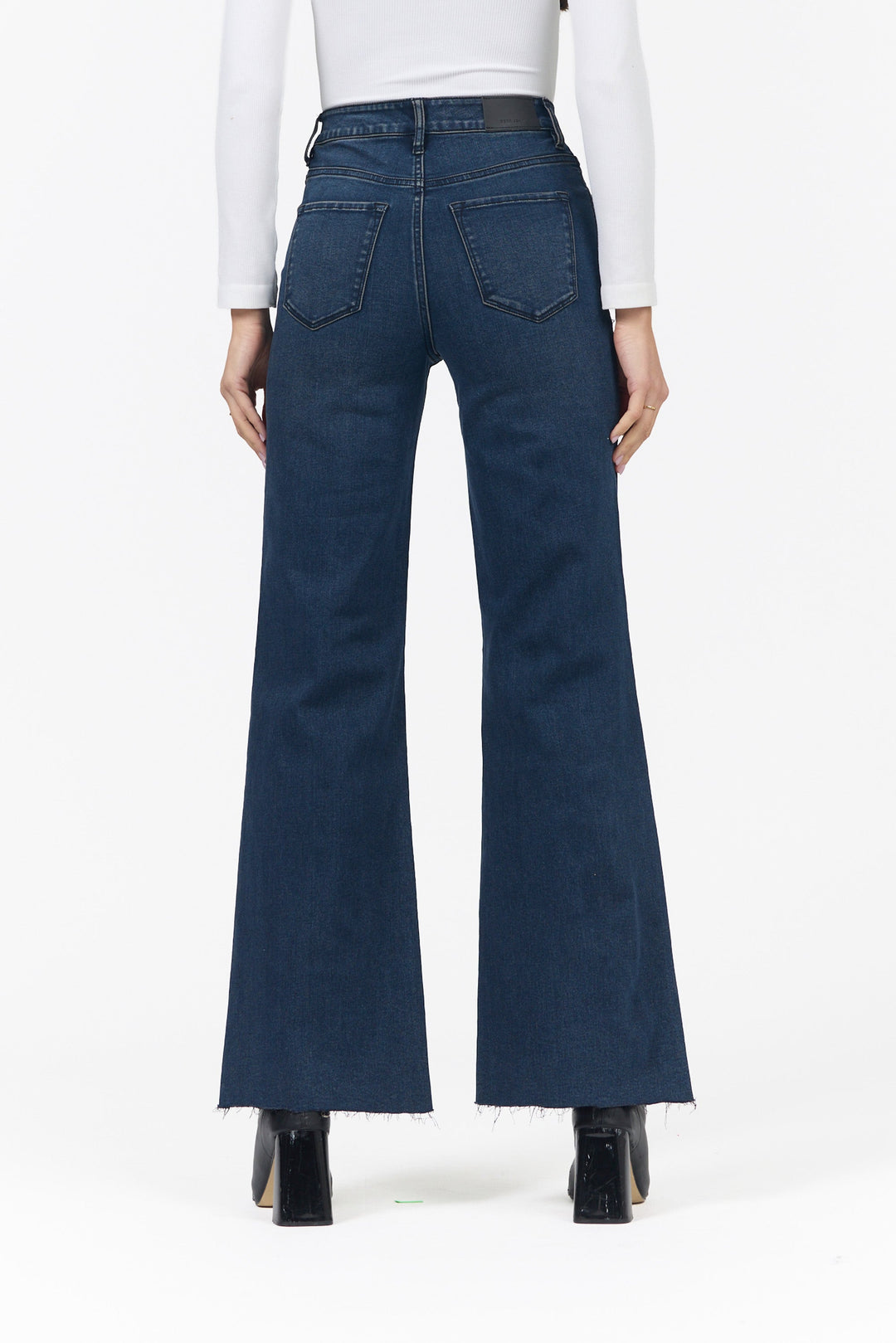 FIONA WIDE LEG JEAN CALLAWAY
