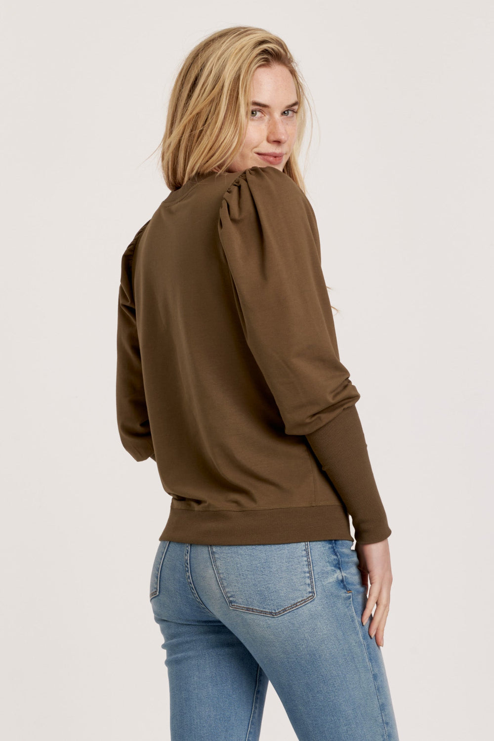 TARA SWEATSHIRT