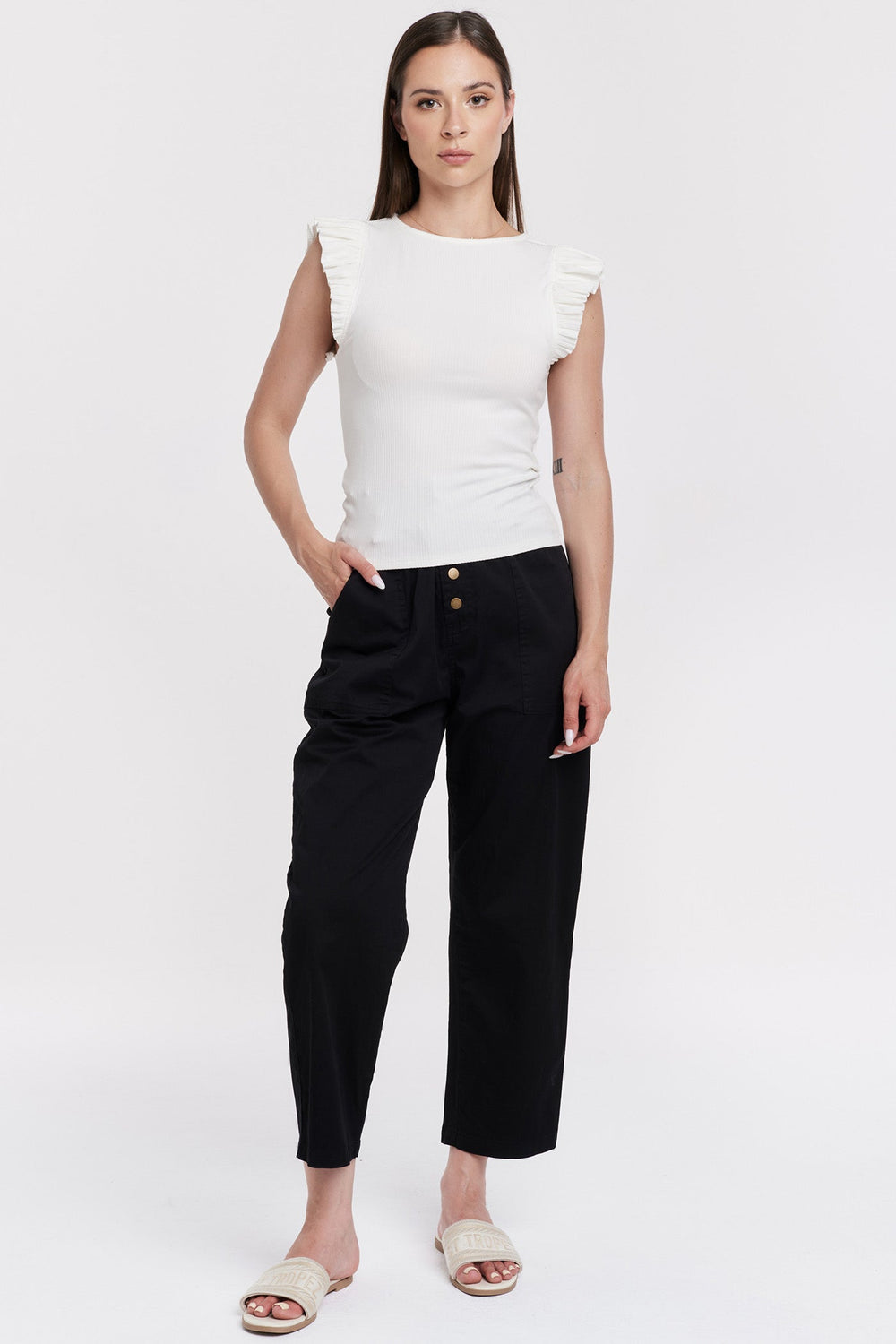 AKIKO BOAT NECK TOP W/RUFFLE SLEEVES WHITE